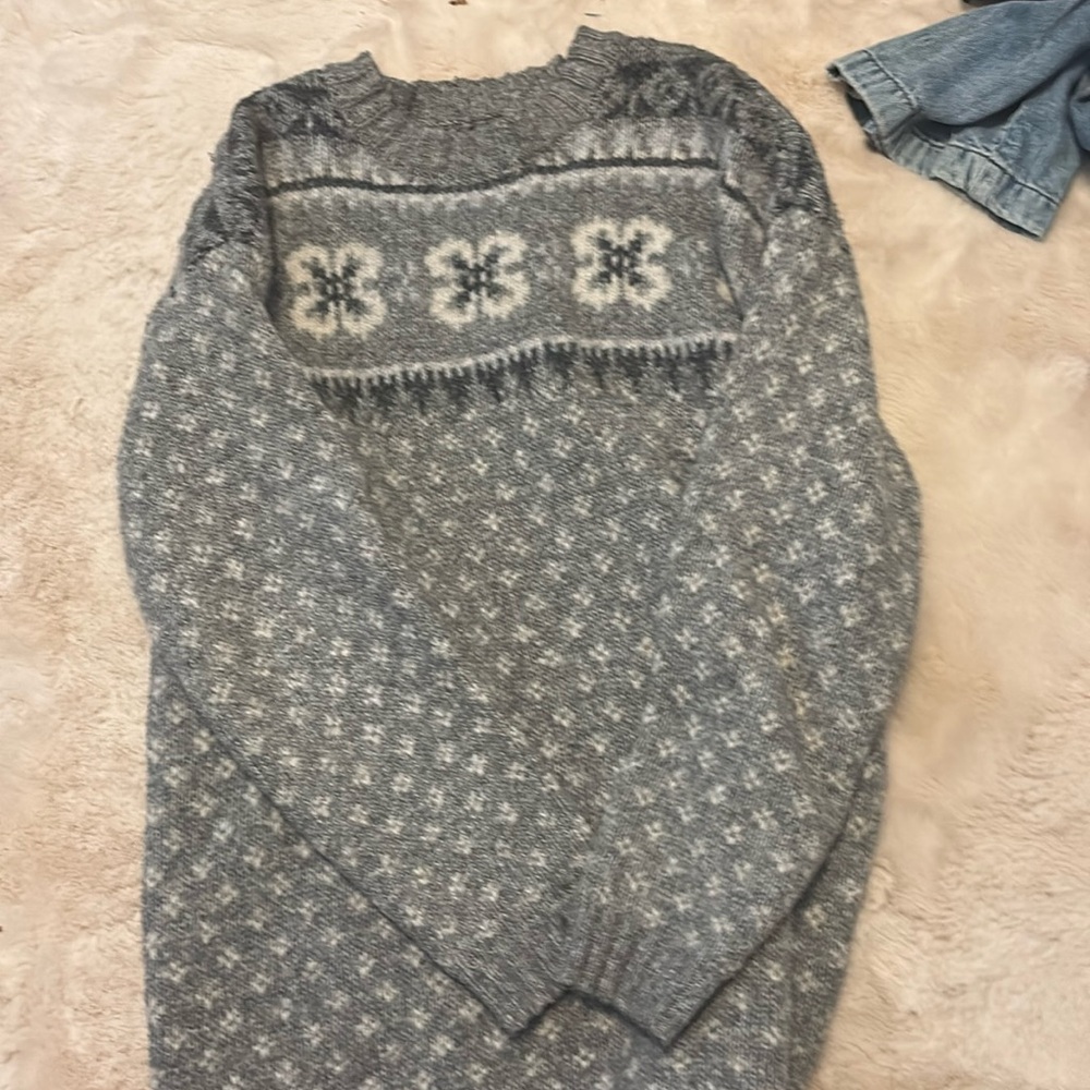 Gray sweater
